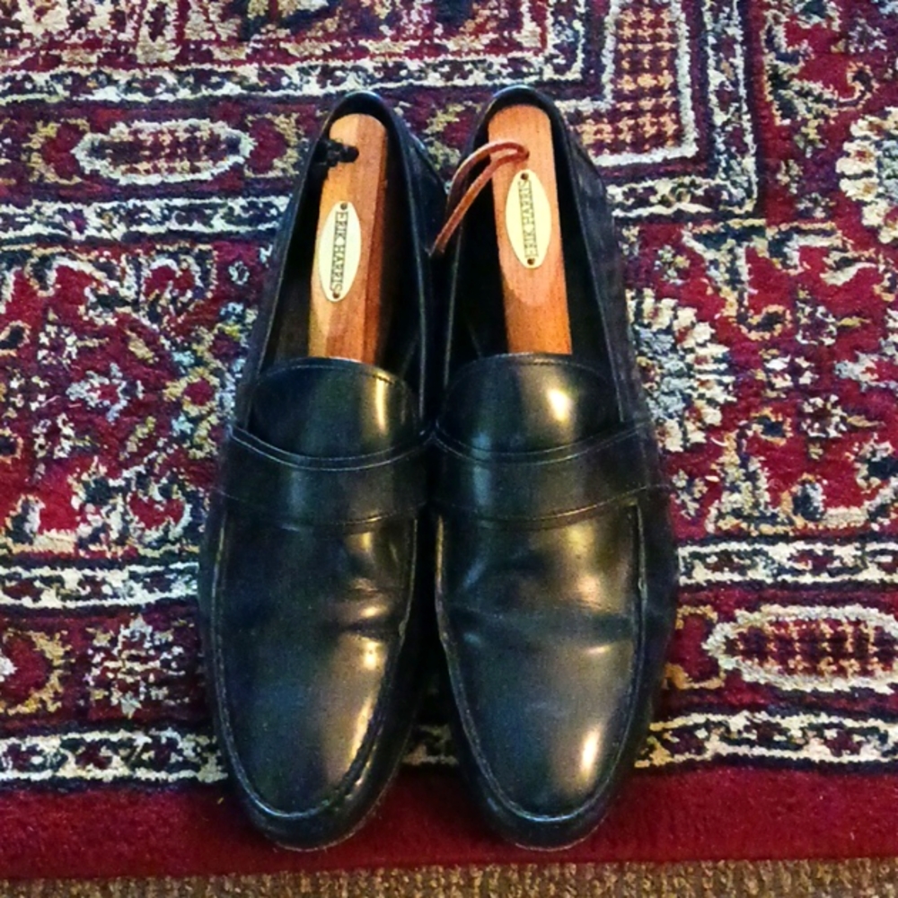 Men's Prada, sz 9/half, navy blue